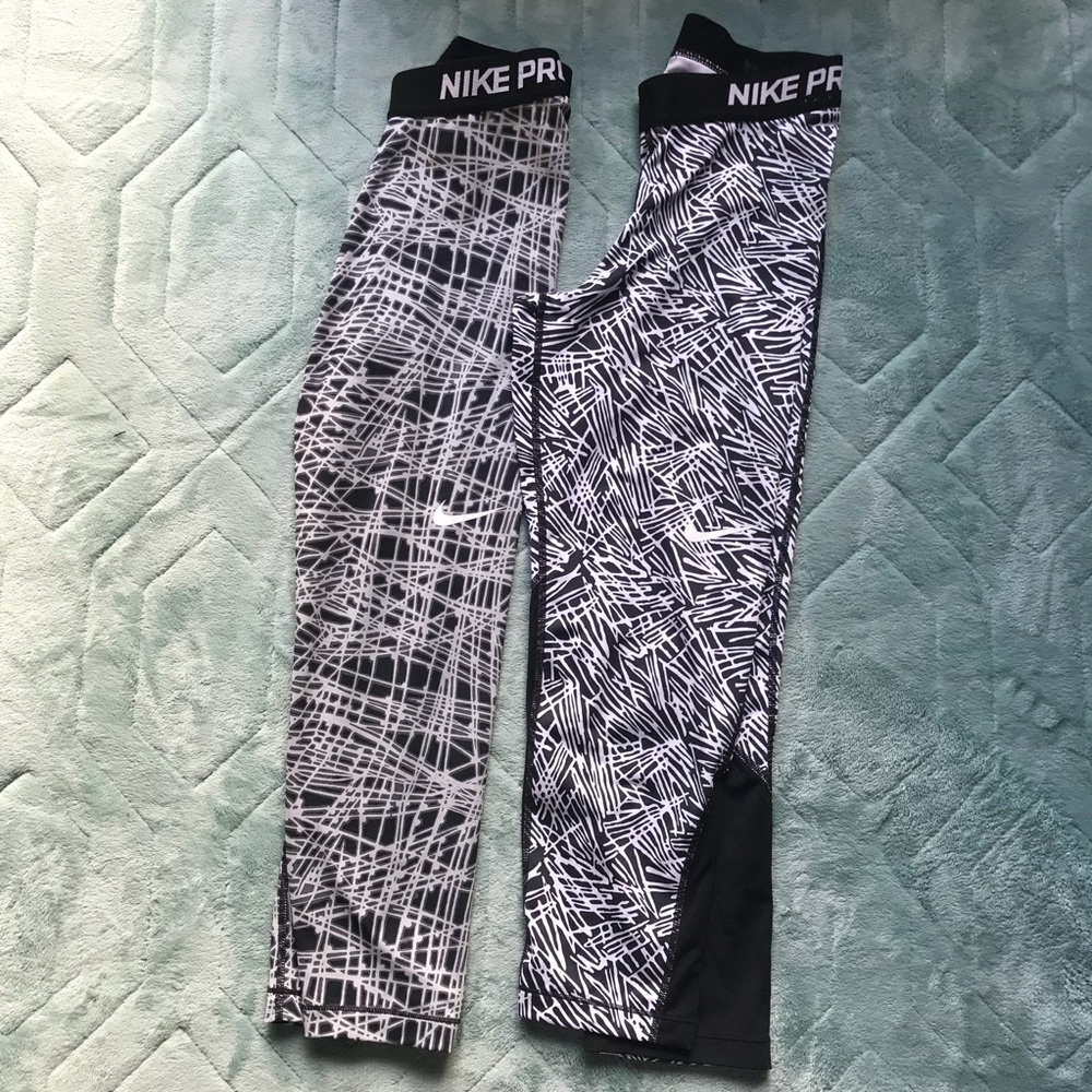 (2) Nike Pro Capri Leggings Bundle
